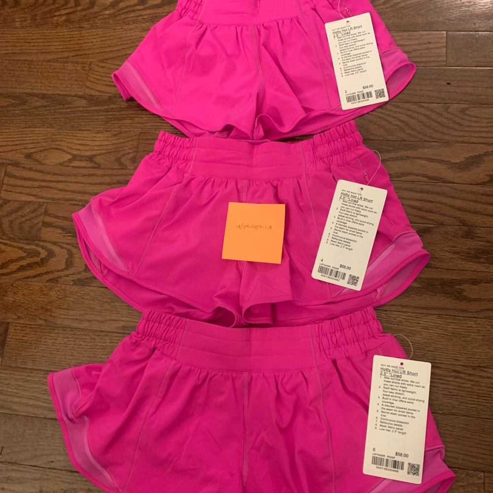 NWT Lululemon Hotty Hot Pow Pink 2.5” Shorts ✨ - Picture 2 of 4